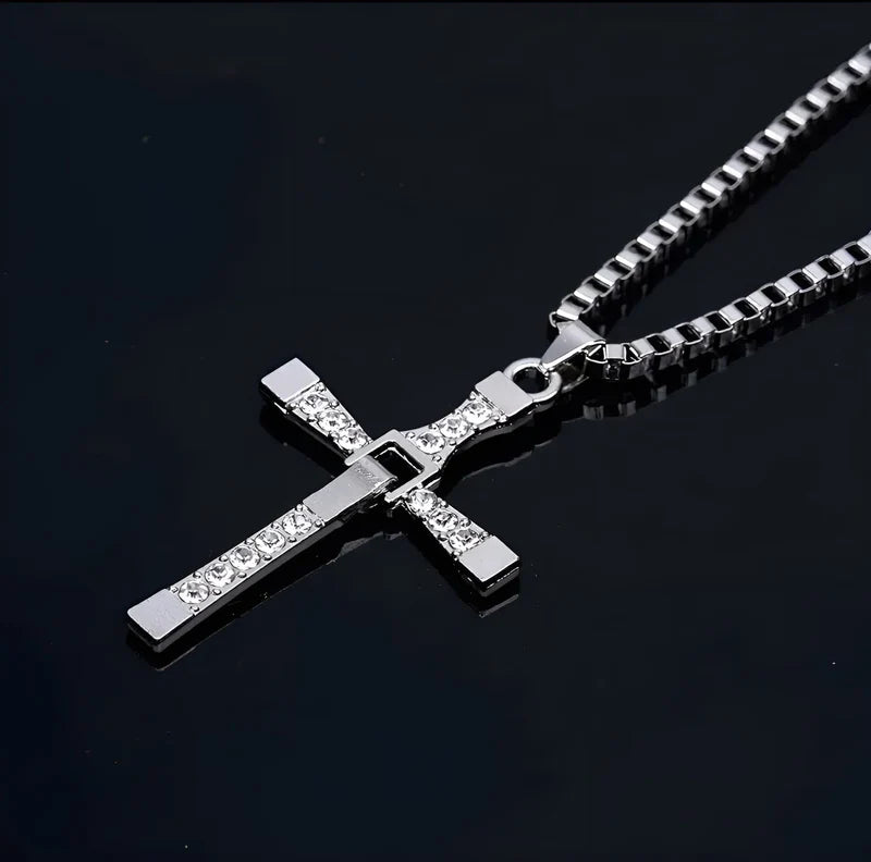 Collar Cruz Toretto - DE PLATA